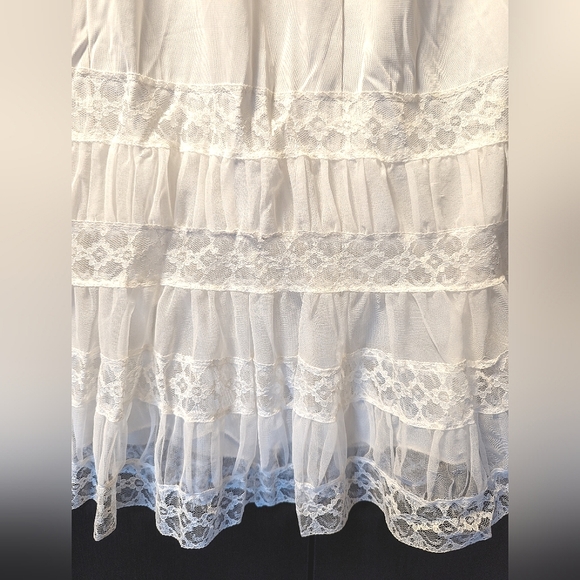 Vintage 50s-60s Venus Form, Dupont Nylon half slip/underskirt - Picture 3 of 8